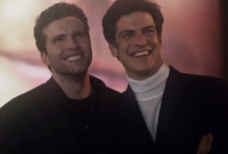Mateus Solano e Thiago Fragoso relembram beijo gay em novela