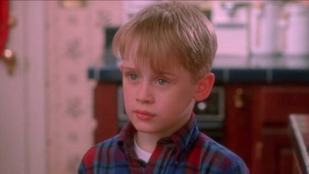 Filme da Sessão de Sábado de hoje (25/12): Esqueceram de Mim