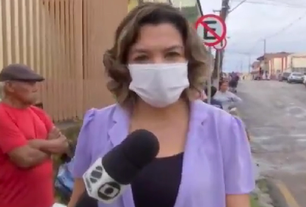Repórter da Globo se emociona ao falar de fila de doação de ossinhos