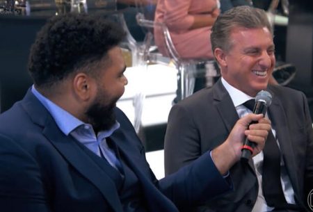 Paulo Vieira tira sarro de Luciano Huck por desistir de disputar as eleições