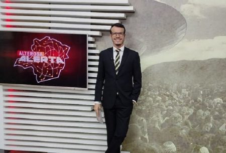 Apresentador do SBT sofre parada cardíaca e desmaia em telejornal