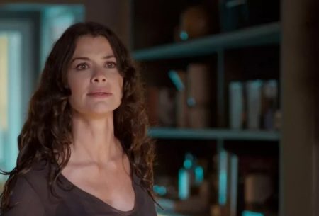 Um Lugar ao Sol: Bárbara tem surto ao flagrar Christian com Lara