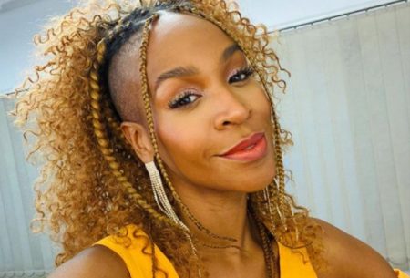 Karol Conká revela que vai voltar ao BBB e internet reage: “Tá repreendido”