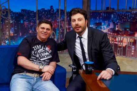 Danilo Gentili desabafa após morte de Batoré e o homenageia no SBT