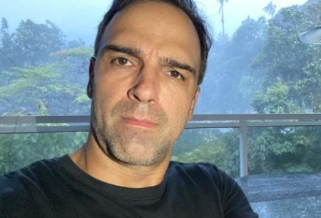 Tadeu Schmidt alerta seguidores sobre golpe com sua foto no WhatsApp