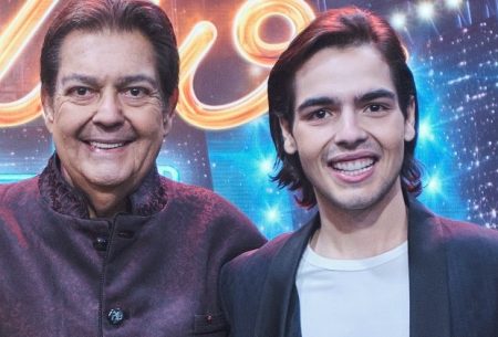 Em aniversário, filho de Faustão troca beijos com a namorada
