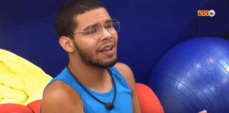 BBB 2022: Após homofobia, Vinícius dispara: “Nasci condenado a ir para o inferno?”