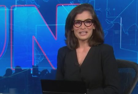 Minuto de silêncio do Jornal Nacional irrita bolsonaristas e até Tiago Leifert é citado