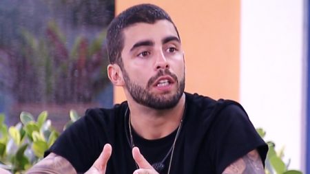 BBB 2022: Pedro Scooby fala do pai ausente e expõe problema familiar com o irmão