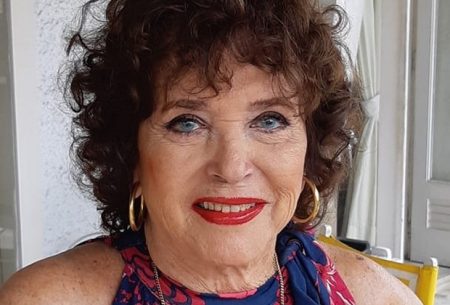 Morre a atriz Theresa Amayo, aos 88 anos, no Rio de Janeiro