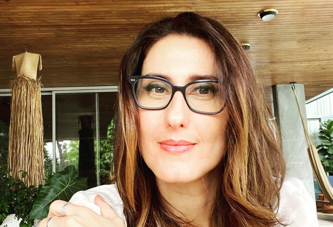 Ex-Band, Paola Carosella pede tempo ao GNT após iniciar negociação