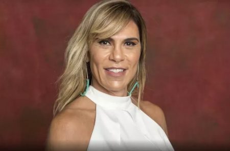 Autora de Verão 90 deixa a Globo e assina com a HBO Max