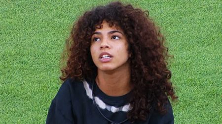 BBB 2022: Maria reflete sobre seu jeito explosivo e teme virar ameaça de paredão