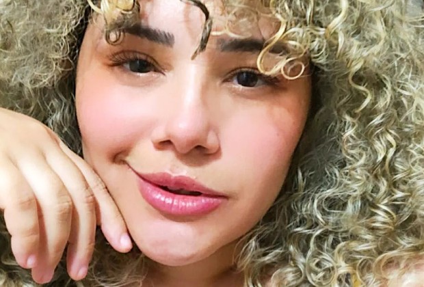 Ex-The Voice, Aila Menezes deixa hospital após quase romper intestino