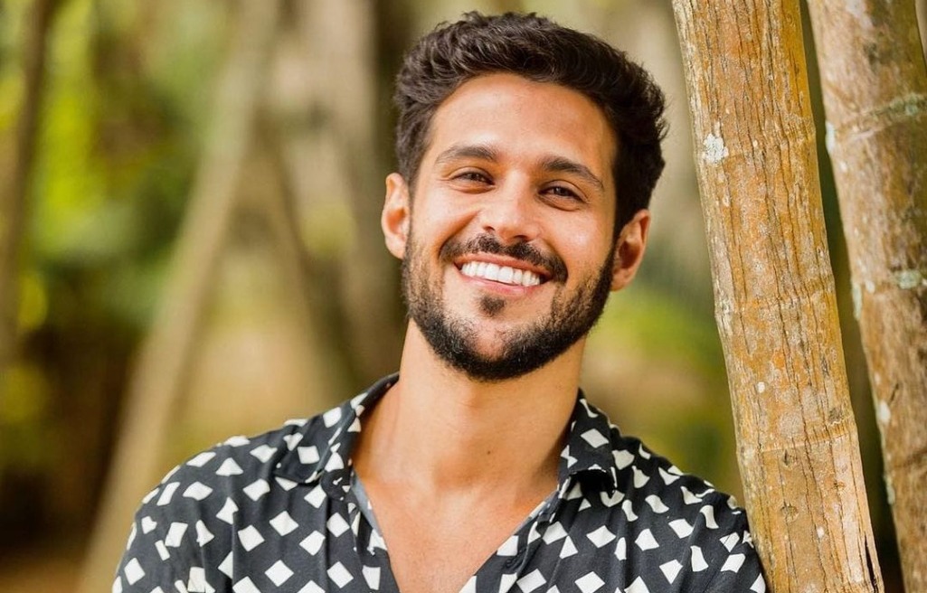 BBB 2022: Rodrigo tem contato com pessoa com covid e Globo toma decisão