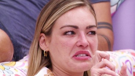 BBB 2022: Bárbara passa do ponto na bebida e detona o elenco da temporada