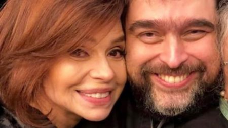 Viúvo de Françoise Forton reúne a família e joga as cinzas da atriz em ponto turístico