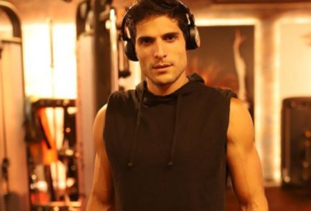 Ex-BBB André Martinelli revela mudança de vida após participar do No Limite