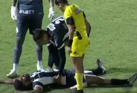 Narrador do Premiere se desespera após homem soltar ordem inusitada: “Dá dedada na bund*”
