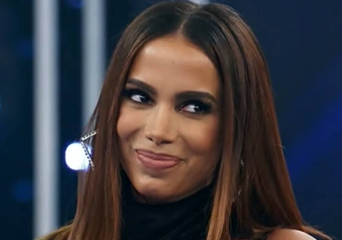 Anitta revela perrengue para conseguir paqueras nos EUA e explica a situação