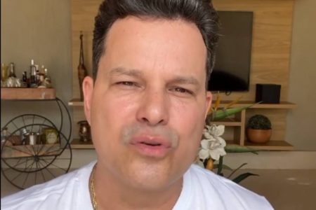 Sertanejo João Neto se recupera de cirurgia para tratar câncer