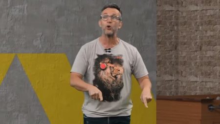 Craque Neto confessa erro envolvendo furo sobre Corinthians e detona técnico