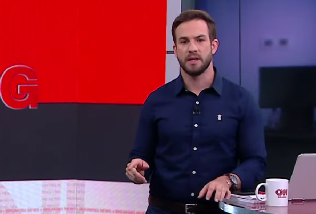 Âncora da CNN Brasil comete gafe e solta palavrão ao vivo: “Gás de c*”