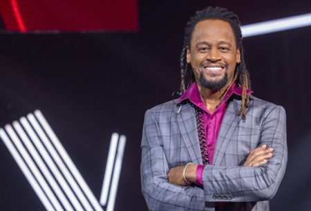 Toni Garrido comemora a sua participação como técnico no The Voice+