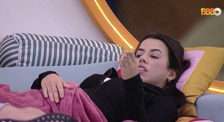 BBB 2022: Larissa tenta virar vilã, mas plano vai por água abaixo