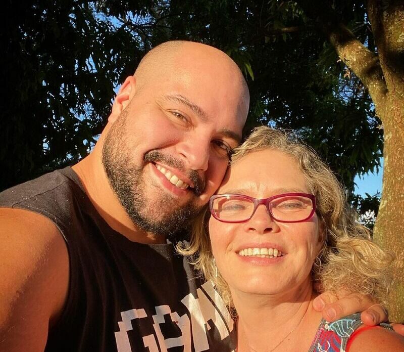 BBB 2022: Mãe de Tiago Abravanel toma atitude para ajudar pais de filhos gays