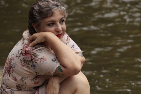 “É cruel dizer que só um tipo de corpo é belo”, dispara Ana Baird, destaque de Um Lugar ao Sol