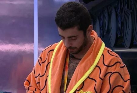 BBB 2022: Pedro Scooby reage e cita Luana Piovani ao notar ausência de fotos dos filhos