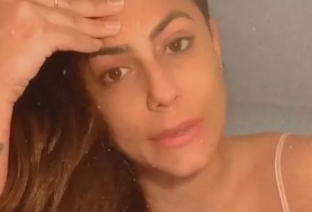 Mari Gonzalez desabafa após passar noite no hospital com a mãe: “Não é fácil”