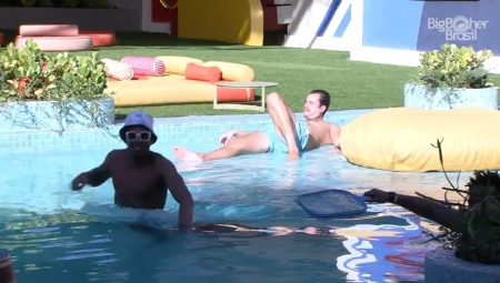 BBB 2022: Lagarto invade piscina do reality e pega brothers de surpresa