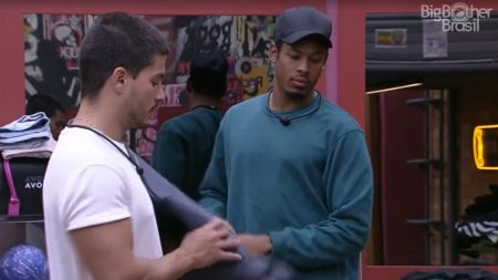 BBB 2022: Arthur Aguiar e Paulo André protagonizam briga e disparam xingamentos