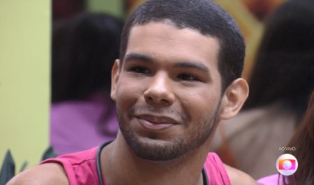 Eliminação de Vyni dá ao BBB 2022 a maior audiência da TV aberta