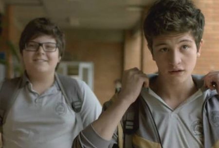 Protagonista do filme de Danilo Gentili sai em defesa da obra após polêmica