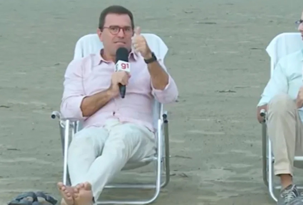 Rodrigo Bocardi surge na praia em telejornal da Globo e surpreende com atitude