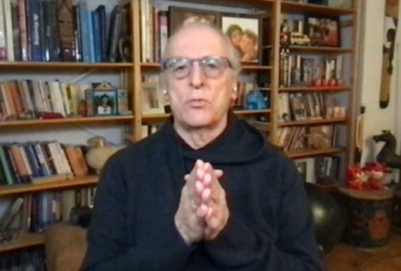 Após críticas, Jorge Pontual viraliza entre bolsonaristas por atitude na GloboNews