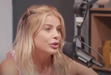 Karina Bacchi confessa choro ao receber cenas sensuais nas novelas