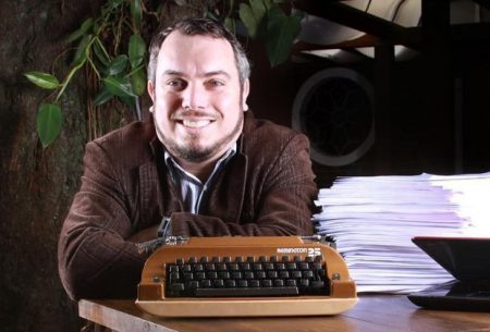 Ex-autor da Globo desabafa contra demissões de veteranos na emissora