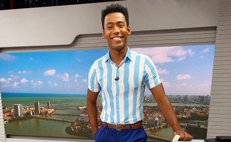 Pedro Lins anuncia saída da Globo após 8 anos