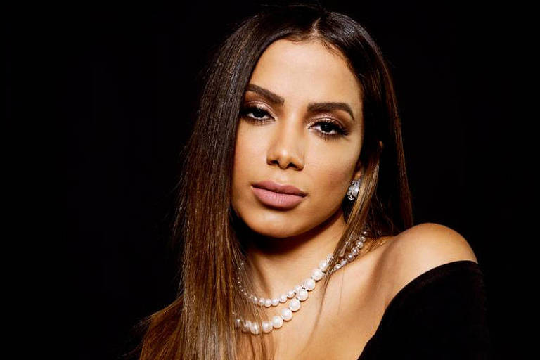 Anitta faz desabafo pessoal sobre a carreira internacional e revela medo: “Não queria”