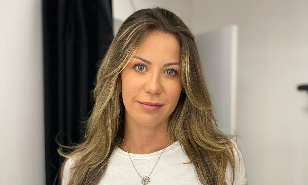 Bárbara Coelho é afastada de programa da Globo e revela cirurgia