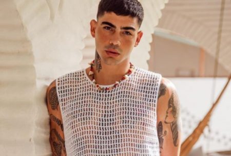 Ex-affair de Anitta, Caio Cabral surpreende e pede influenciadora em casamento