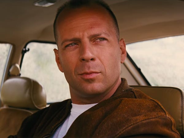 Diagnosticado com distúrbio, Bruce Willis anuncia aposentadoria; saiba detalhes