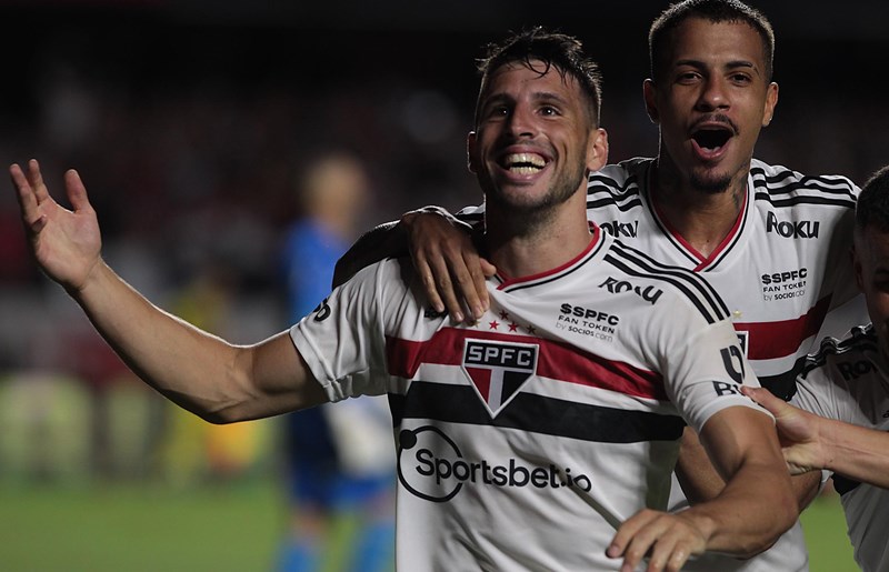 Com São Paulo x Palmeiras, Record explode na audiência e lidera por 54 minutos