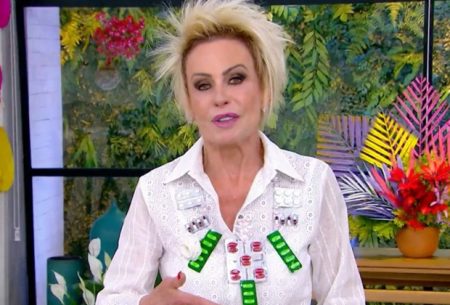 Ana Maria Braga protesta contra preços dos remédios e comemora título do Palmeiras
