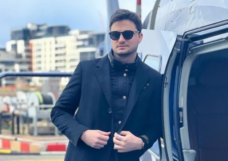 Felipe Neto vence na Justiça cabeleireira que aparecia em vídeos e desabafa: “Virou bolsonarista”