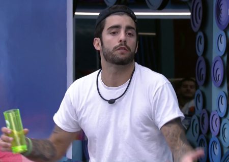 BBB 2022: Pedro Scooby questiona Arthur sobre acusações do brother